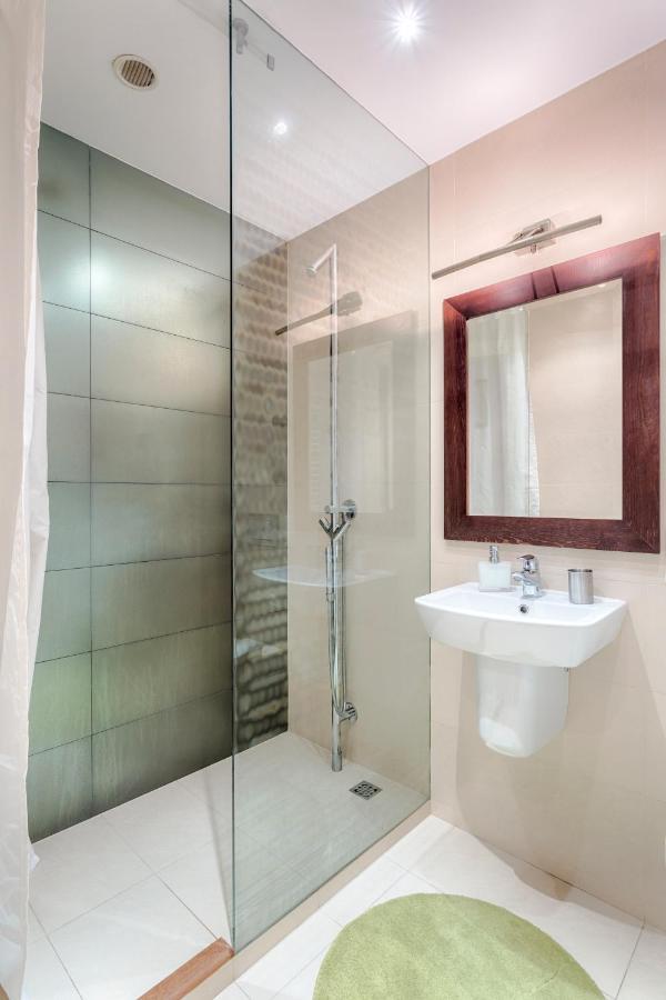 Tyzenhauz Apartments Krowoderska Street Красков Екстериор снимка